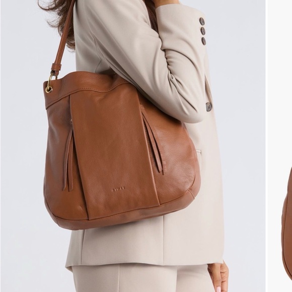 AIMEE LOW KEY LUXE HOBO BAG- EUC - Picture 7 of 16